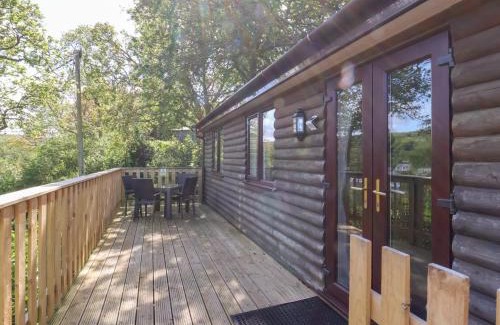 Combe Martin House | Chalet Log Cabin L2