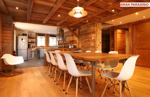 Bonneval-sur-Arc Ski Chalet | CHALET LUXE ET CHARME, 4* BELLA ALPINA, 12P, 150m2, 200 years old