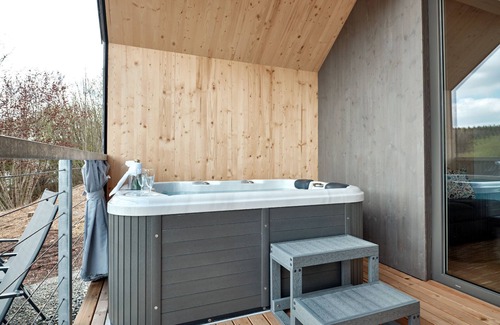 Bad Saulgau Ski Chalet | Chalet 'Luxus Mit Whirlpool Nr 7' with Sea View, Wi-Fi and Air Conditioning