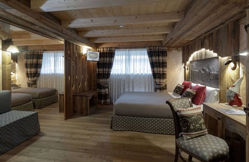 Cervinia Ski Chalet | CHALET MATTERHORN Catered with Spa walking distance slopes and Cervinia center