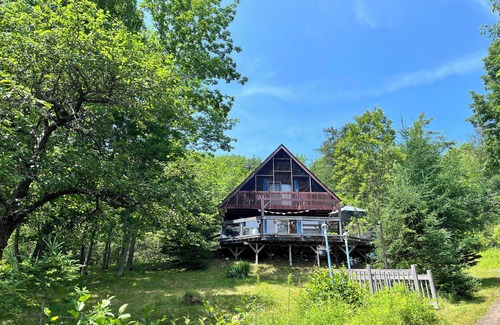 Erbs Cove Ski Chalet | Chalet on the Cove!