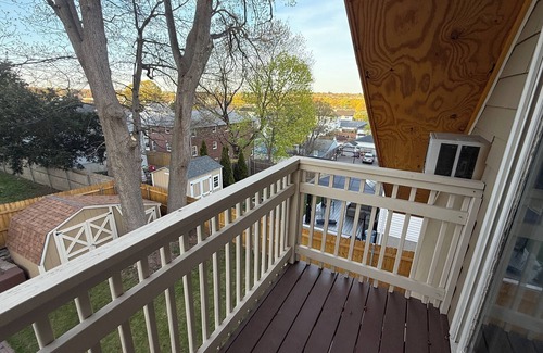 Providence House | Chalet on the Hill 5 minutes from downtown