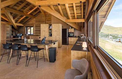 La Toussuire Ski Chalet | Chalet on the slopes with sauna - up to 14 guests