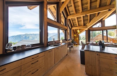 La Toussuire Ski Chalet | Chalet on the slopes with sauna - up to 14 guests