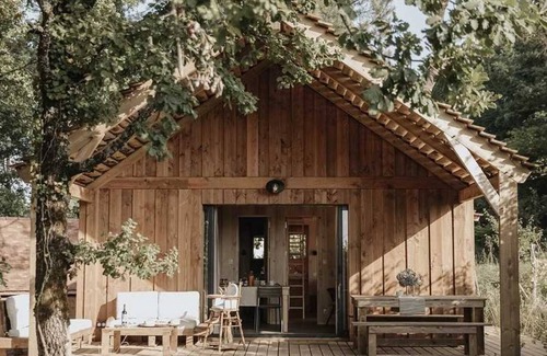 Saint-Amand-de-Coly Ski Chalet | Chalet - Parc aquatique - eeibhh