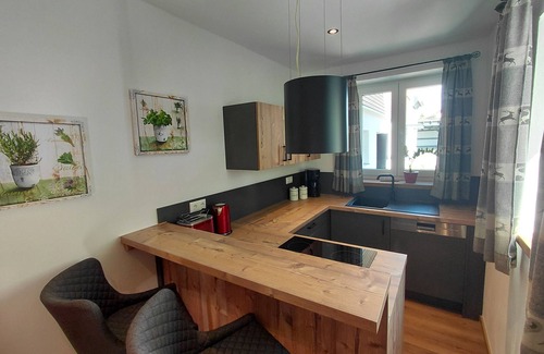 Breitenguessbach Ski Chalet | Chalet 'Pauline' with Shared Terrace, Shared Garden and Wi-Fi