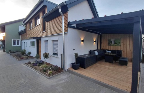 Breitenguessbach Ski Chalet | Chalet 'Pauline' with Shared Terrace, Shared Garden and Wi-Fi