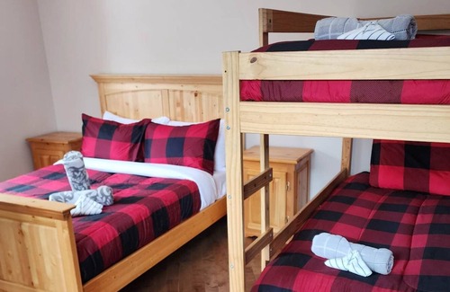 Saint Come Ski Chalet | Chalet perfect for relaxing / skiing / skidooing