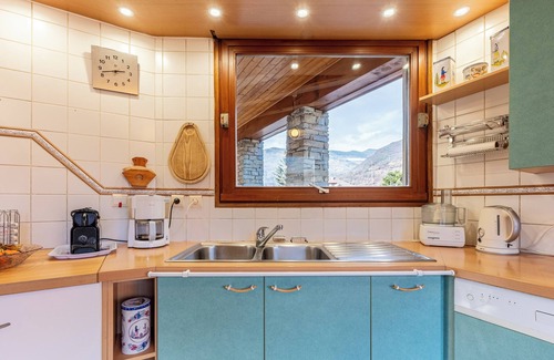 Aigueblanche Ski Chalet | Chalet 'Pierre Et Bois' with Mountain View, Private Terrace and Wi-Fi