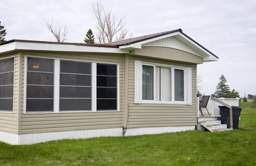 Sainte-Anne-de-Kent Apartment | Chalet Relaxation - Cottage with Beach View in Bouctouche Sud
