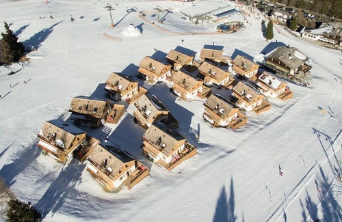 Weisspriach Bed & Breakfast | Chalet rest time 4 bedroom sauna in the house - Chalet village Fanningberg