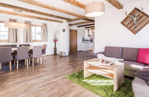 Weisspriach Bed & Breakfast | Chalet resting time 3 bedroom sauna in the house - Chalet village Fanningberg