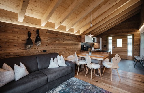 San Martino in Badia Ski Chalet | Chalet Rich App. Milandura, with mountain view, balcony, private garden