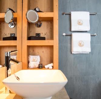 Villars-sur-Ollon Hotel | Chalet RoyAlp Hôtel & Spa