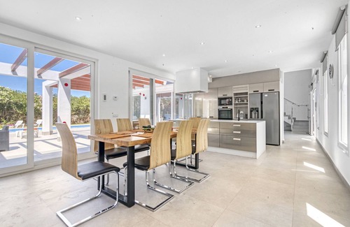 Javea Ski Chalet | Chalet 'Senna' with Mountain View, Wi-Fi and Air Conditioning