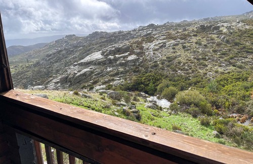 Penhas da Saude Ski Chalet | Chalet 'Sossego Serra Da Estrela' with Balcony, Wi-Fi and Air Conditioning