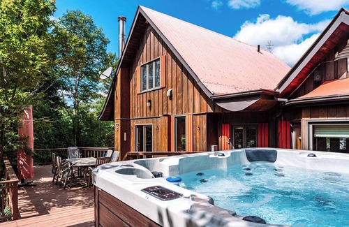 Saint-Faustin-Lac-Carre Ski Chalet | Chalet - Spa & Ski out in Mont-Blanc
