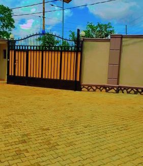 Kampala Apartment | Chalet suits