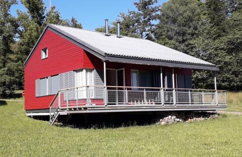 Nontron Ski Chalet | Chalet sur bord de l'eau