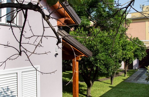 Coste Ski Chalet | Chalet Surrounded by Greenery in Giarre, Between the Ionian Sea, Taormina, Etna.