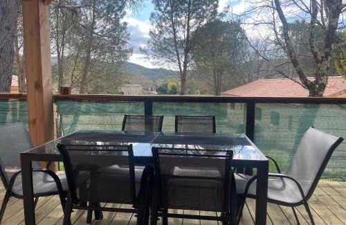 Vallon-Pont-d'Arc Ski Chalet | Chalet tous confort avec piscine lagon