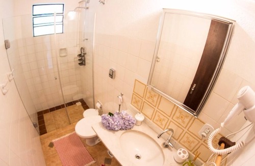 Monte Verde House | Chalet Villa Del Monte on the banks of the stream a quiet place