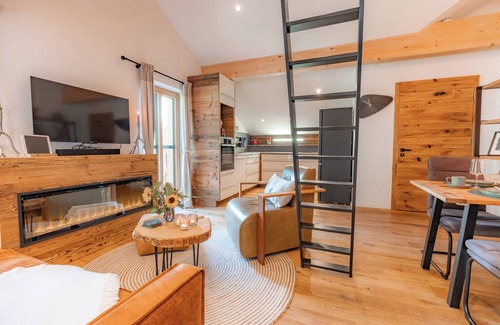 Heiligenblut Ski Chalet | Chalet Waldhäusl: Zirben-Chalet with Sauna, Whirlpool & Mountain Views