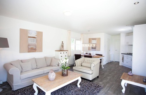 Velsen-Zuid House | Chalet with 2 bedrooms and a terrace