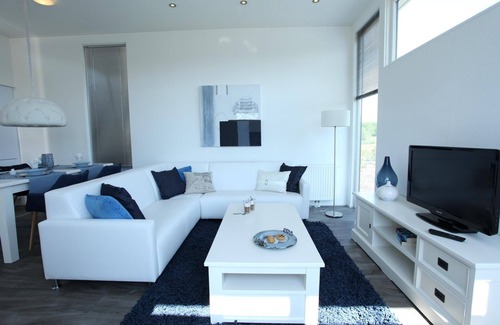 Velsen-Zuid House | Chalet with 2 bedrooms and a terrace