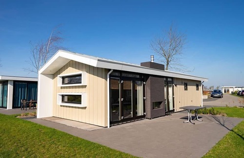 Hulshorst House | Chalet with 2 bedrooms and a terrace