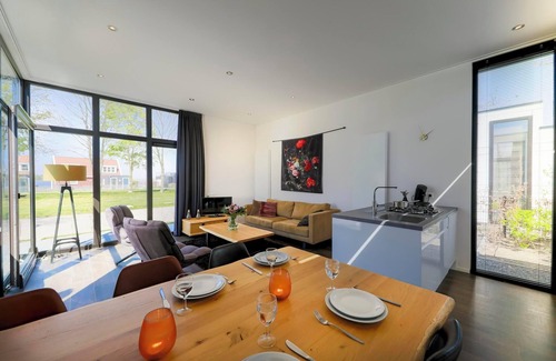 Hulshorst House | Chalet with 2 bedrooms and a terrace