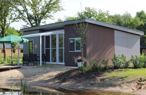 Susteren House | Chalet with 2 bedrooms and a terrace