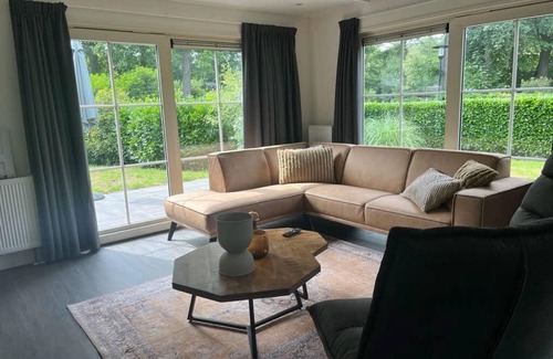 Lochem House | Chalet with 3 bedrooms and furnished garden