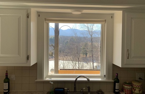 Cairo House | Chalet with a Pond and private Pool with Spectacular views of the Mountains.