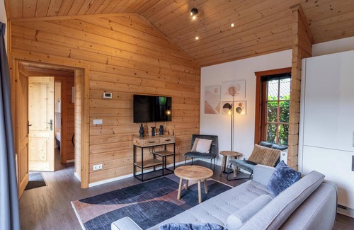 Langeberg House | Chalet with an open-plan kitchen and 3 bedrooms