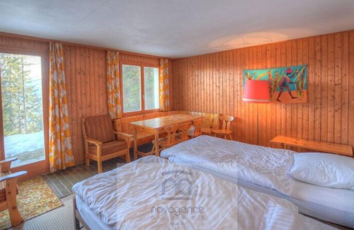 Anzere Ski Chalet | Chalet with : Ground floor : 1 bedroom with 1 bunk beds + washbasin, 2 bedrooms with 1 bunk beds ea