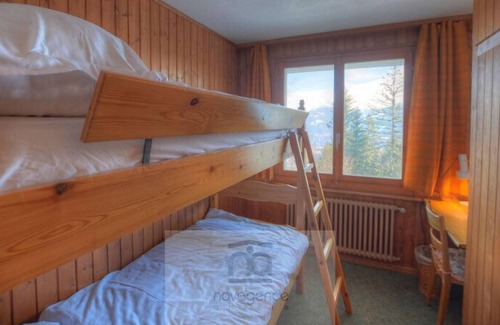 Anzere Ski Chalet | Chalet with : Ground floor : 1 bedroom with 1 bunk beds + washbasin, 2 bedrooms with 1 bunk beds ea