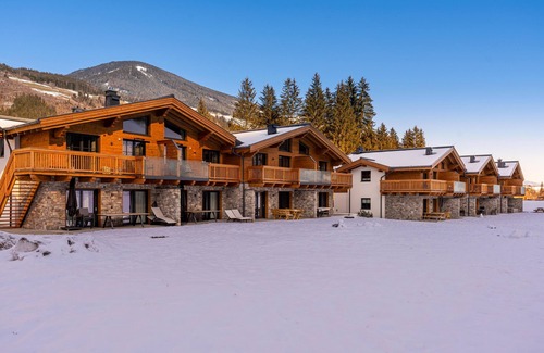 Eben im Pongau Ski Chalet | Chalet with its own cinema near Flachau