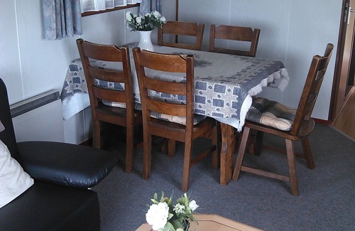 Workum Ski Chalet | Chalet YY-4 with an unobstructed view of the IJsselmeer.