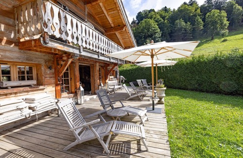 Le Planellet Ski Chalet | Chalet "Zibeline" with Mountain View, Private Terrace and Wi-Fi