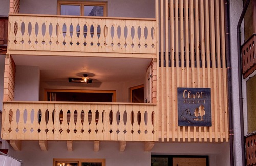Mittenwald Ski Chalet | Chalet 'Zur Auszeit' with Mountain View, Private Terrace and Wi-Fi