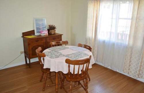 South West Rocks Apartment | Chalkers Unit - Bring your own linen