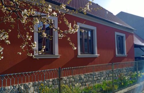 Jemnice House | Chalupa Na Polní