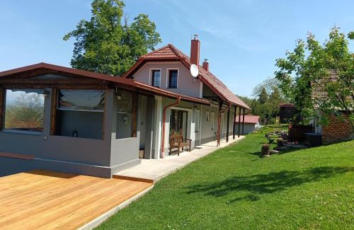 Podbranc House | Chalupa pod hradom Branč
