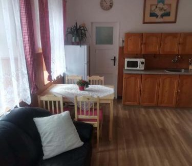 Svetla nad Sazavou Villa | chalupa u potoka