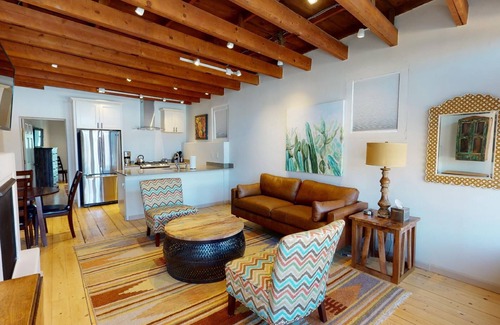 Downtown Santa Fe House | Chama Casita: Downtown Railyard District, short walk to Plaza