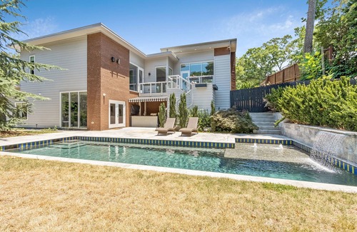 Lavista Park House | Chamblee's Luxe, Private, Modern Ultra Modern Custom-built home. Sleeps 8. Pool