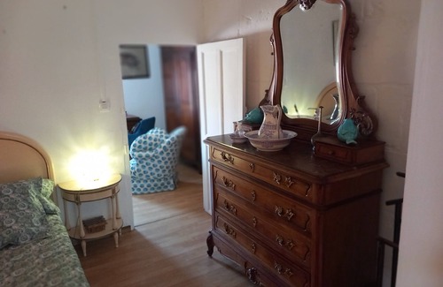 Jonquieres-Saint-Vincent Bed & Breakfast | Chambre au Cœur D'un Village, Gastronomie et Soins Bien-être au Rendez-vous !