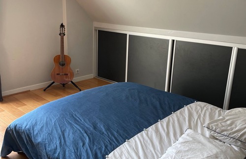 Plaisir Bed & Breakfast | Chambre à Louer Dans un Domaine Avec Piscine et Tennis Proche de Versailles