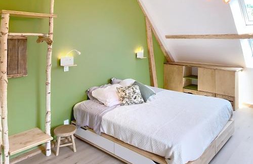 Saint-Sulpice Bed & Breakfast | chambre à vold'oiseau